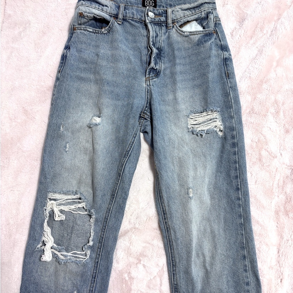 Women’s ripped jeans